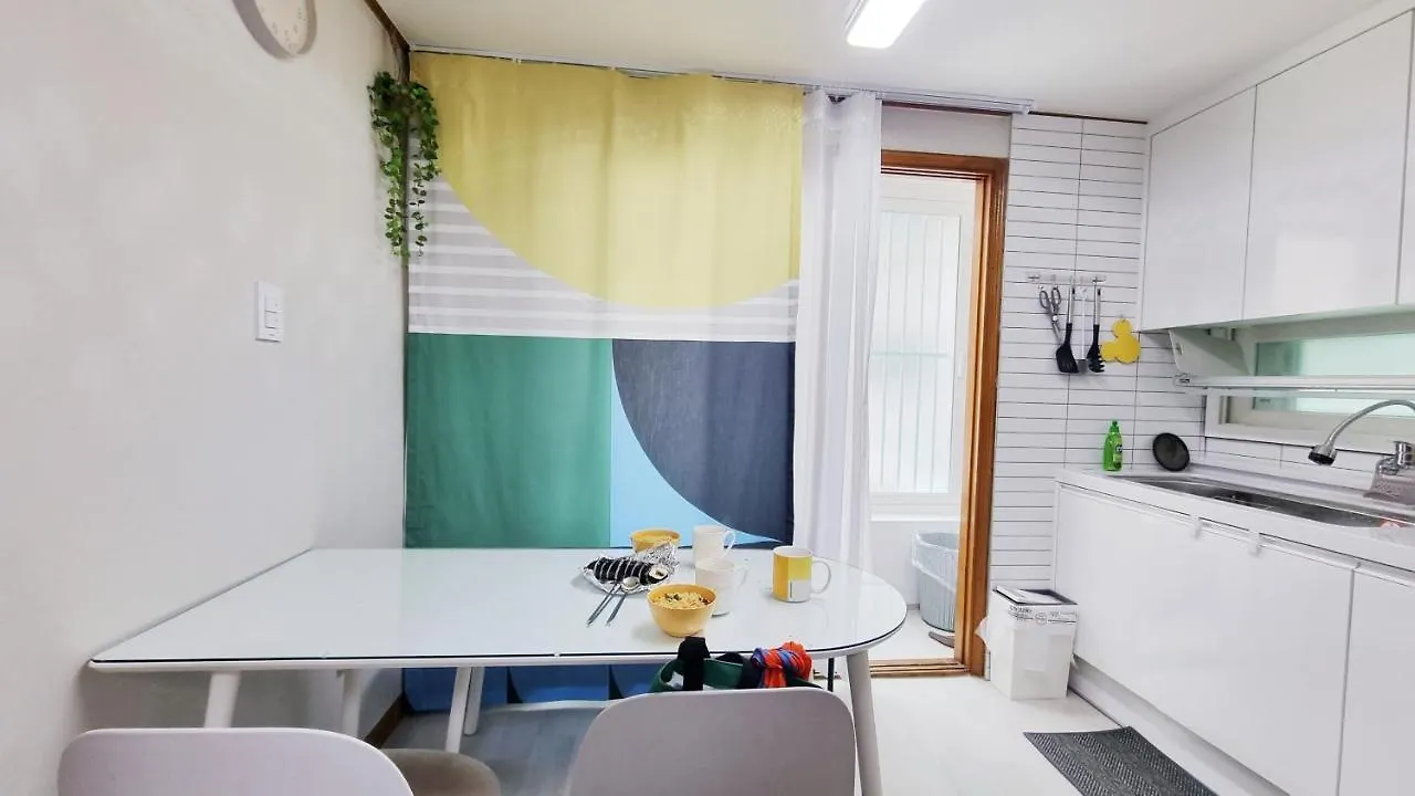 Hongdae&Sinchon 10Min Cozy House With 2 Bedrooms Seoul 0*,  South Korea