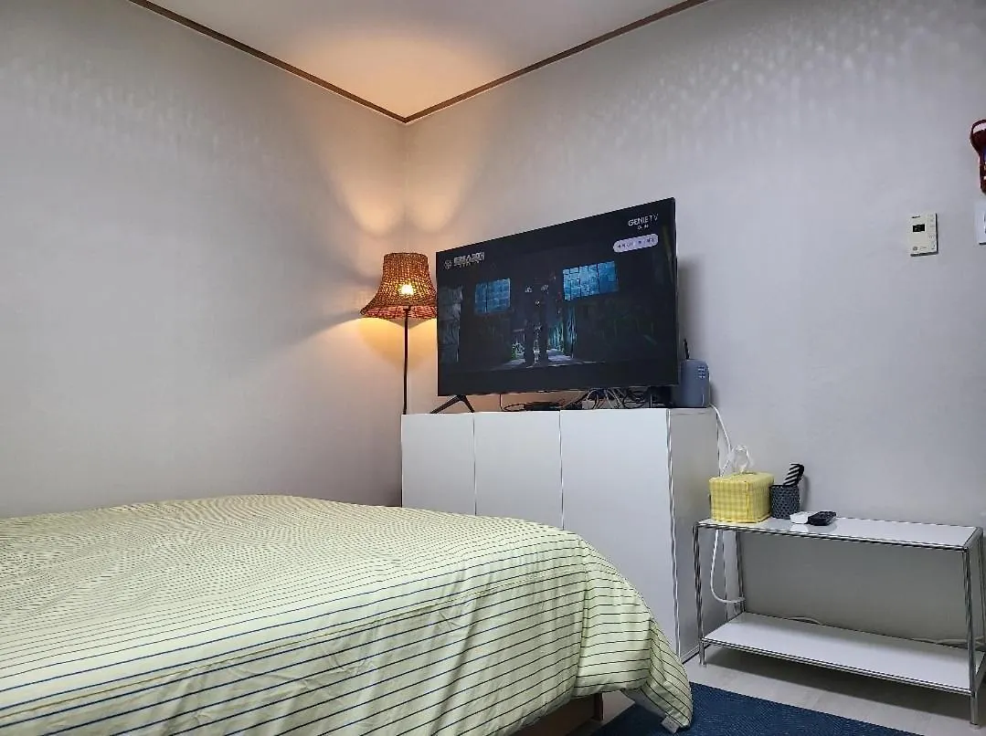 Hongdae&Sinchon 10Min Cozy House With 2 Bedrooms Seoul South Korea