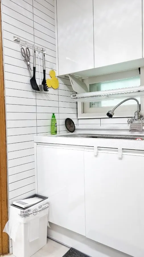 Hongdae&Sinchon 10Min Cozy House With 2 Bedrooms Seoul South Korea